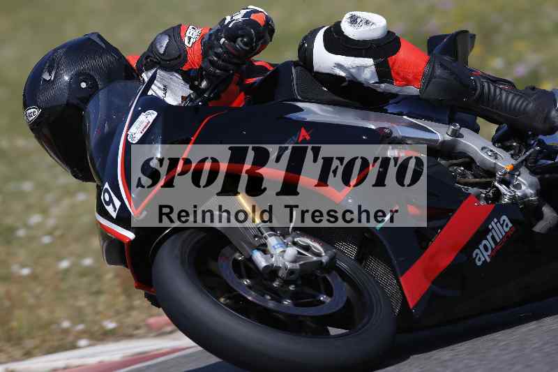 /Archiv-2023/28 05.06.2023 Moto Club Anneau du Rhin/rouge-expert/9